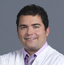 Dr. Alberto Aranda, Especialista en Oculoplastia y Vía Lagrimal